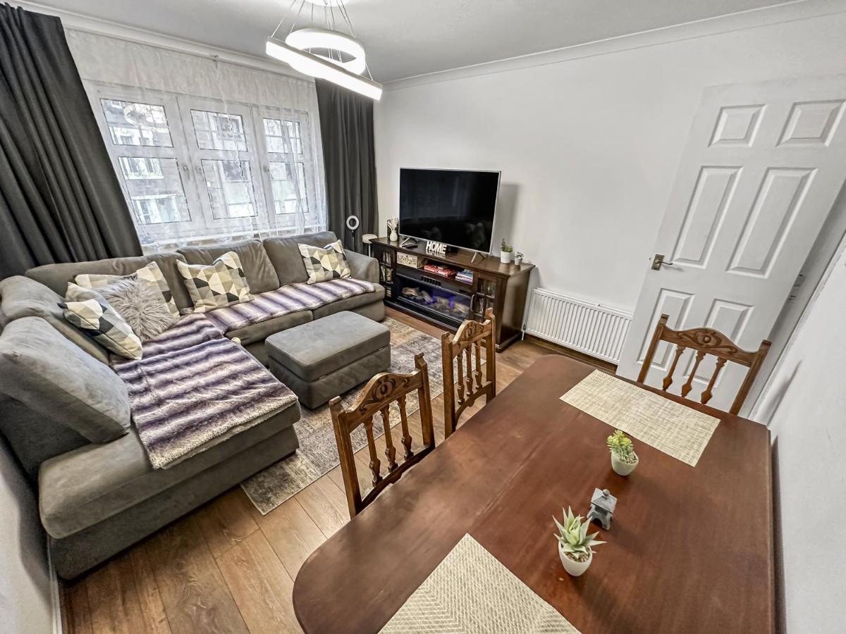 Comfortable 2 Bedroom Flat In The City Centre Единбург Екстериор снимка